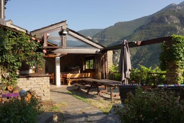 Gite Paisible Au Coeur Des Montagnes A Nohèdes Exterior foto
